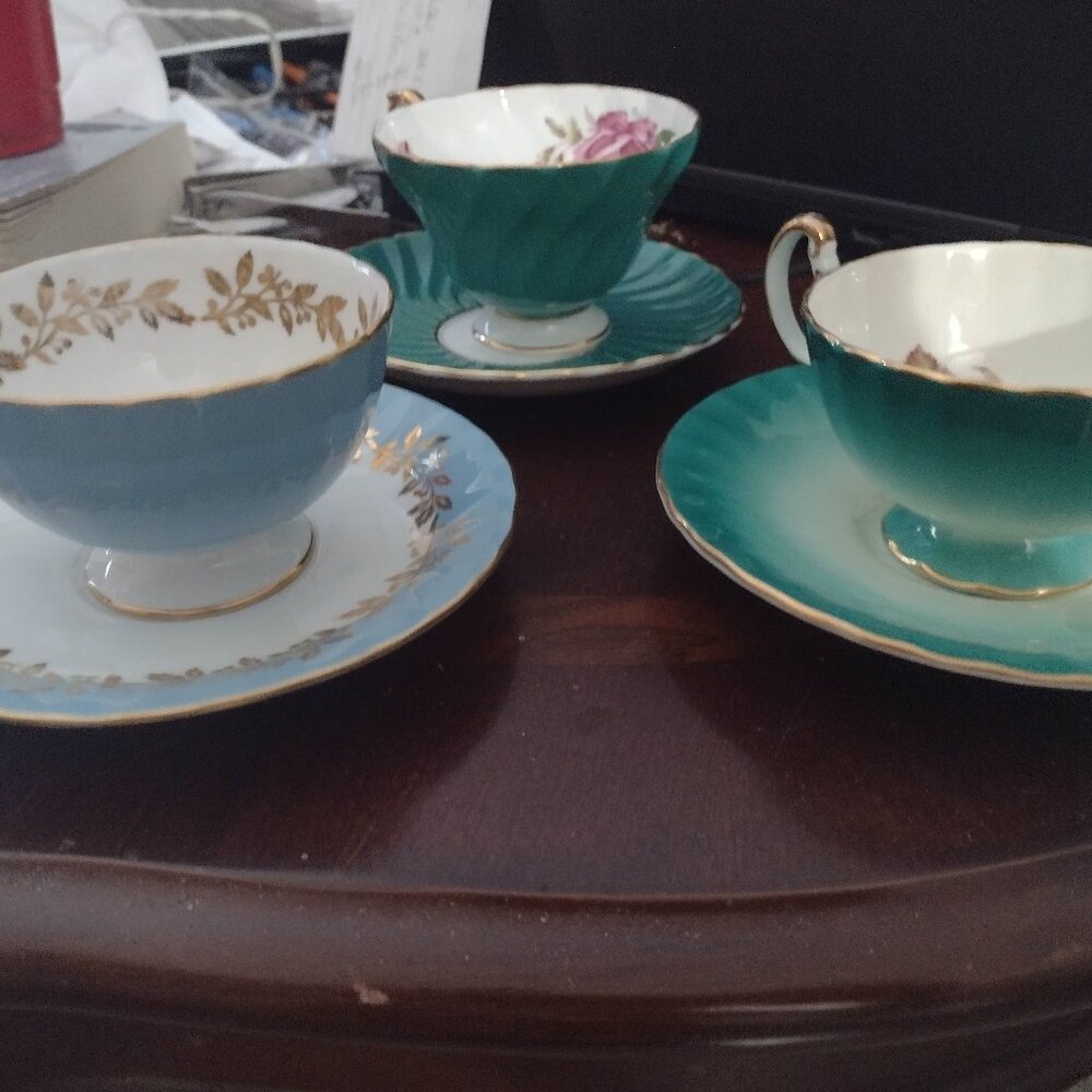 2 RRRare Aynsley Bone China (older) 1 floating cabbage rose, 1 Orchard Fruit